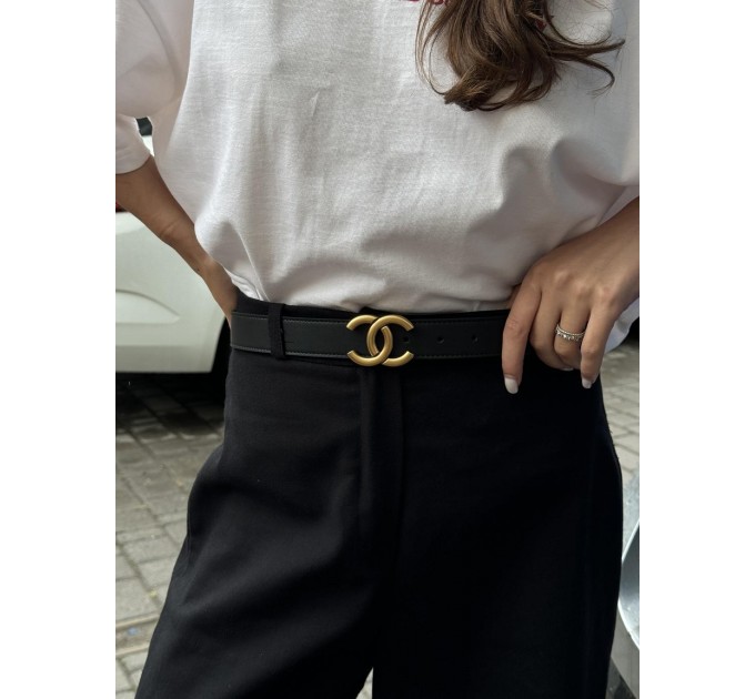 Ремінь Chanel: чорна шкіра та золота бляха