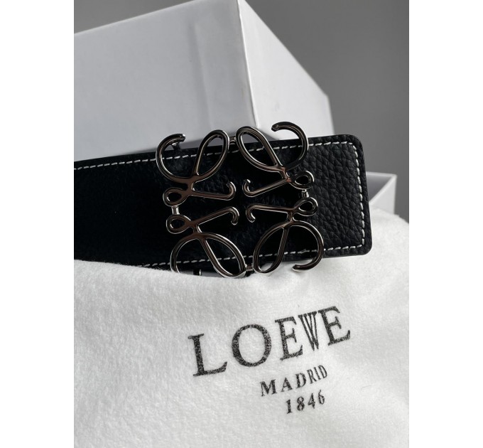 Ремінь Loewe Anagram: зерниста шкіра та срібло