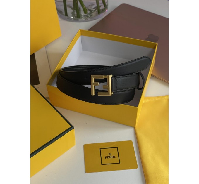 Ремінь Fendi: чорна шкіра та золото