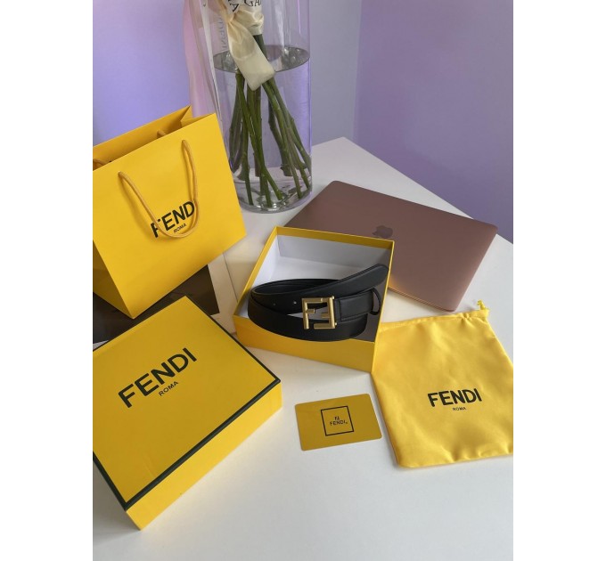 Ремінь Fendi: чорна шкіра та золото