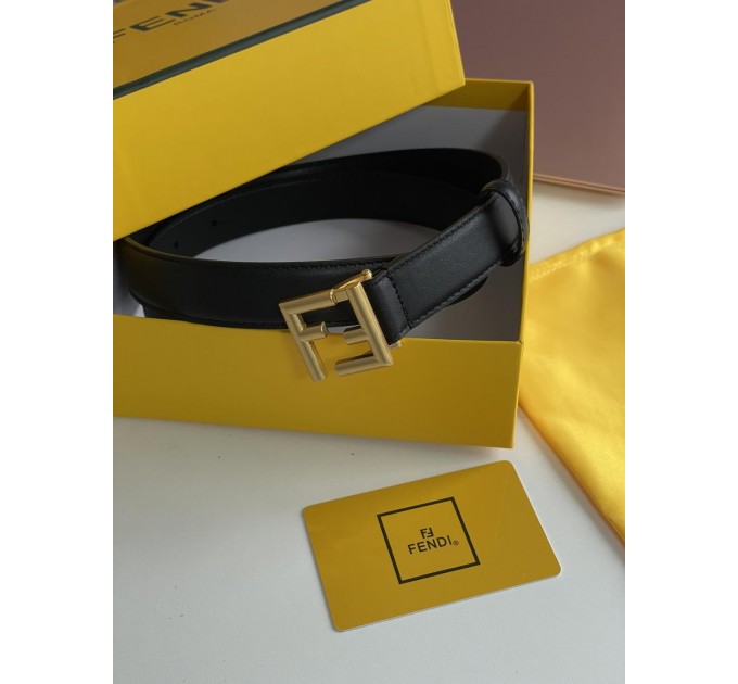 Ремінь Fendi: чорна шкіра та золото