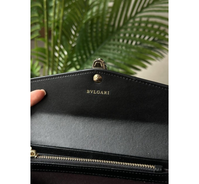 Клатч Bvlgari Serpenti Forever: чорна шкіра та зміїний шик