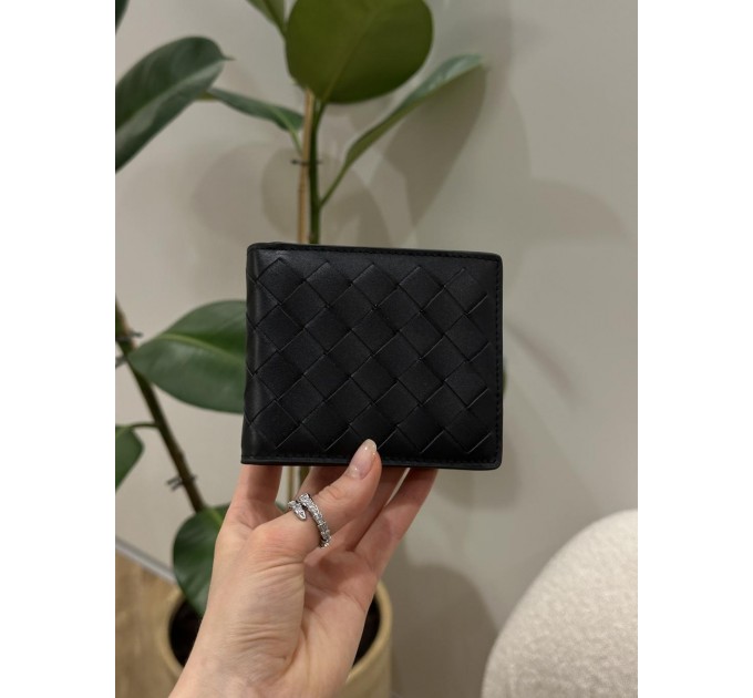 Гаманець Bottega Veneta Intrecciato: плетена шкіра в компактному форматі