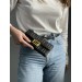 Клатч Fendi: тиснена шкіра з випуклим брендуванням