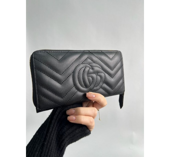Клатч Gucci GG Marmont: стьобана шкіра Matelassé та золотий логотип