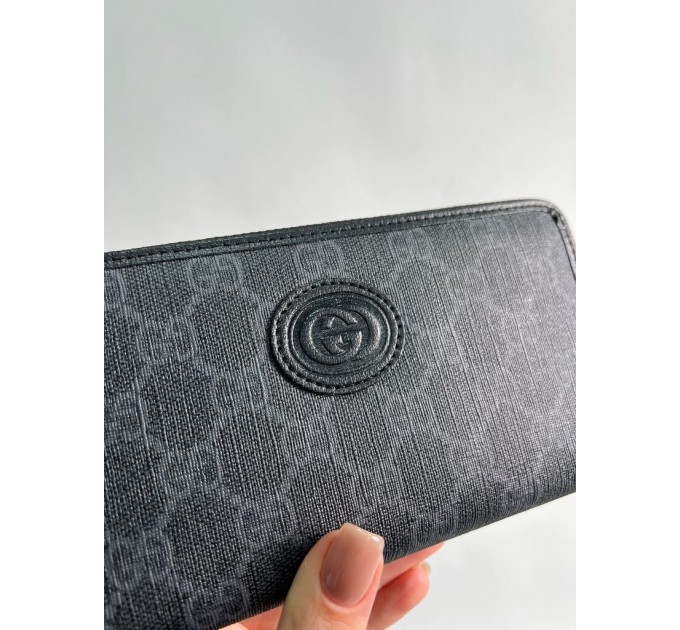 Клатч Gucci Ophidia GG: сіра канва та фірмовий стиль