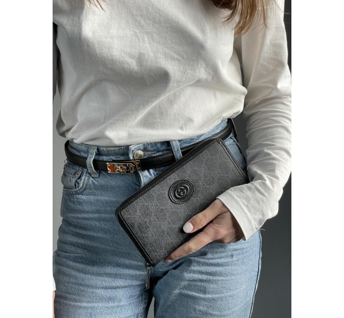Клатч Gucci Ophidia GG: сіра канва та фірмовий стиль