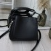 Чорна замшева крос-боді: розкіш на кожен день