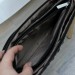 Містка чорна крос-боді з продуманою організацією